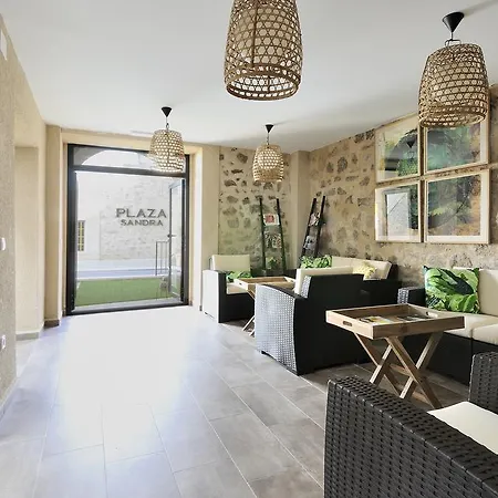 Plaza Sandra * Trujillo